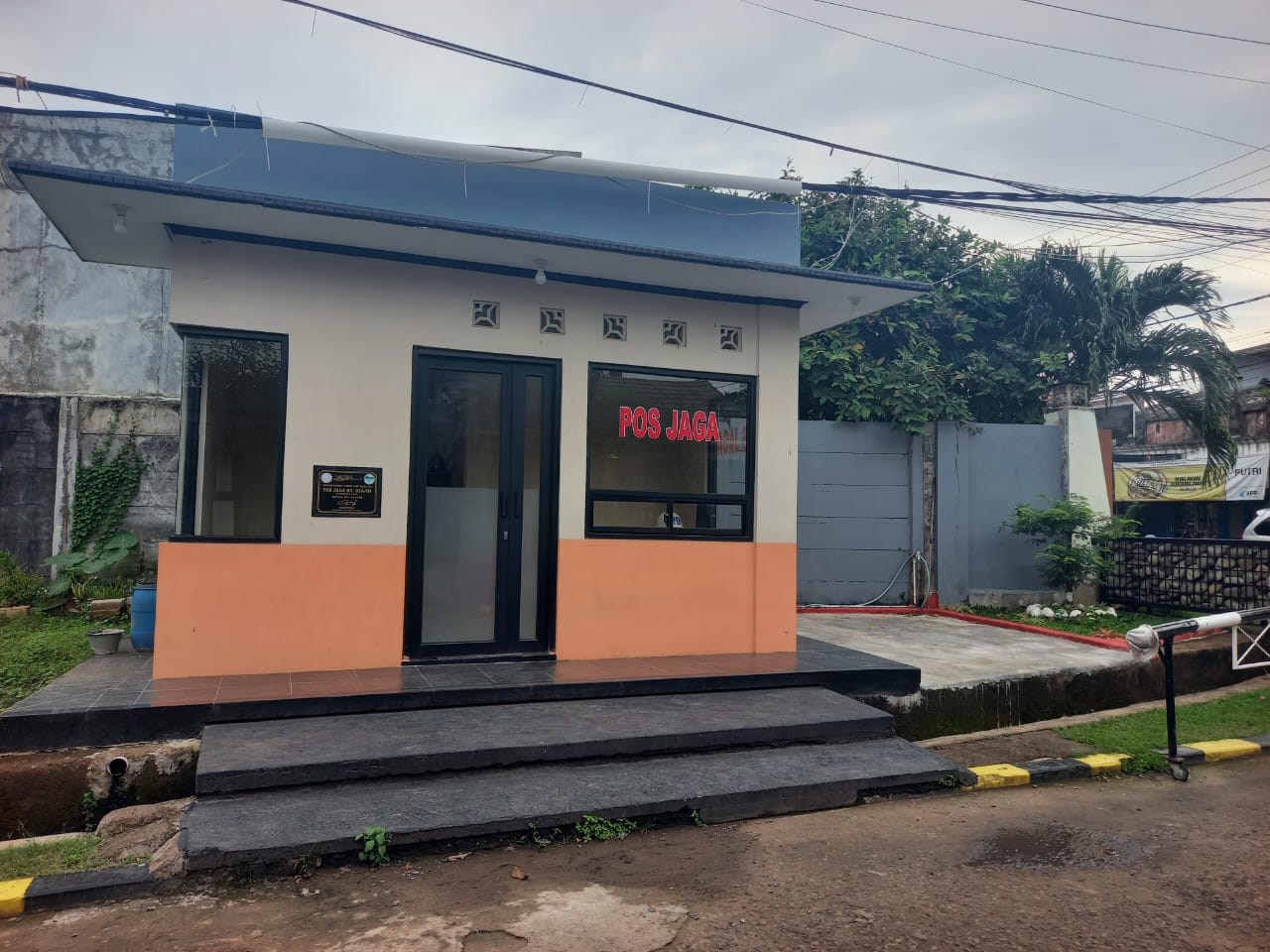 Tentang RT